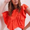 Lolida, فروش تیشرت بانوان والان‎دار جلو یقه گرد نارنجی با کیفیت عالی و رنگ زیبا و طرح شیک و قیمت عمده ساخت برند Trend Alaçatı Stili .