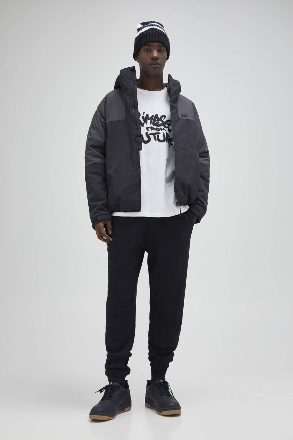 Lolida, فروش شلوار مردانه مشکی رنگ با کیفیت عالی و رنگ زیبا و طرح شیک و قیمت عمده ساخت برند Pull & Bear .