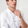 Lolida, فروش پیراهن اسلیم فیت جیب دار مردانه یقه تک سفید دکمه‎دار با کیفیت عالی و رنگ زیبا و طرح شیک و قیمت عمده ساخت برند TRENDYOL MAN .